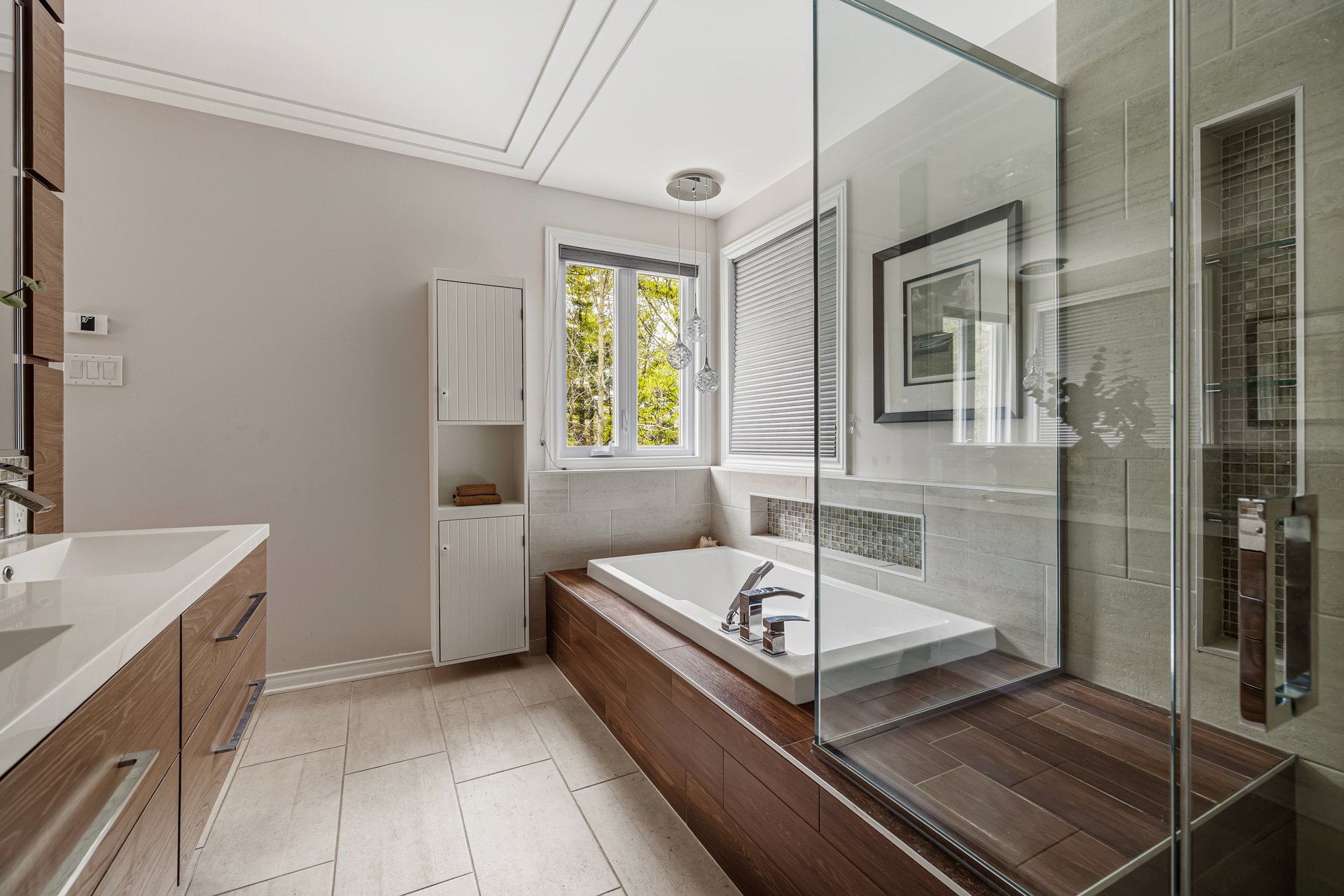 Ensuite bathroom