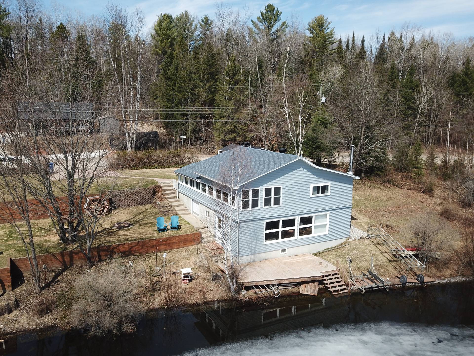 244 Ch. du Lac-des-Îles 