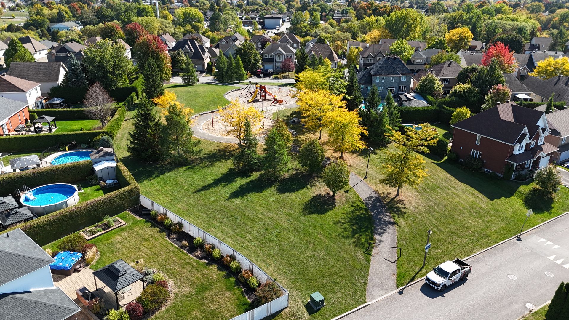 Autre - Parc en face