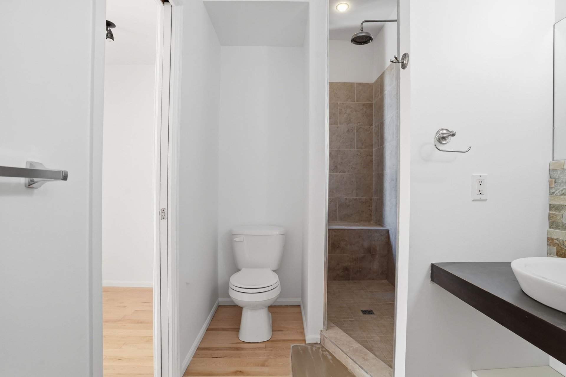 Salle de bains attenante à la CCP
