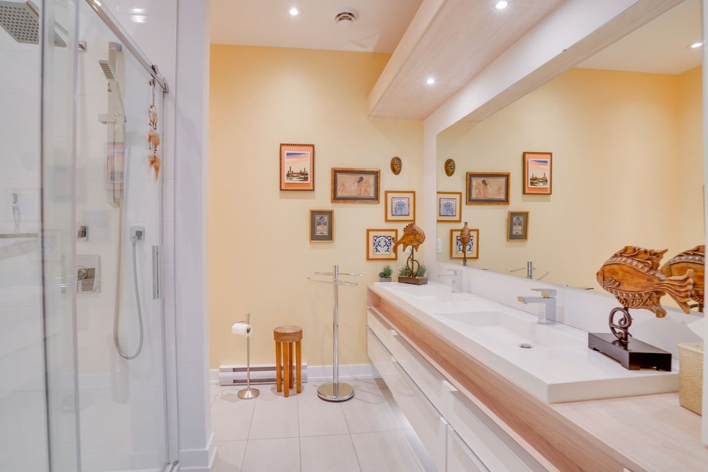 Salle de bains attenante à la CCP