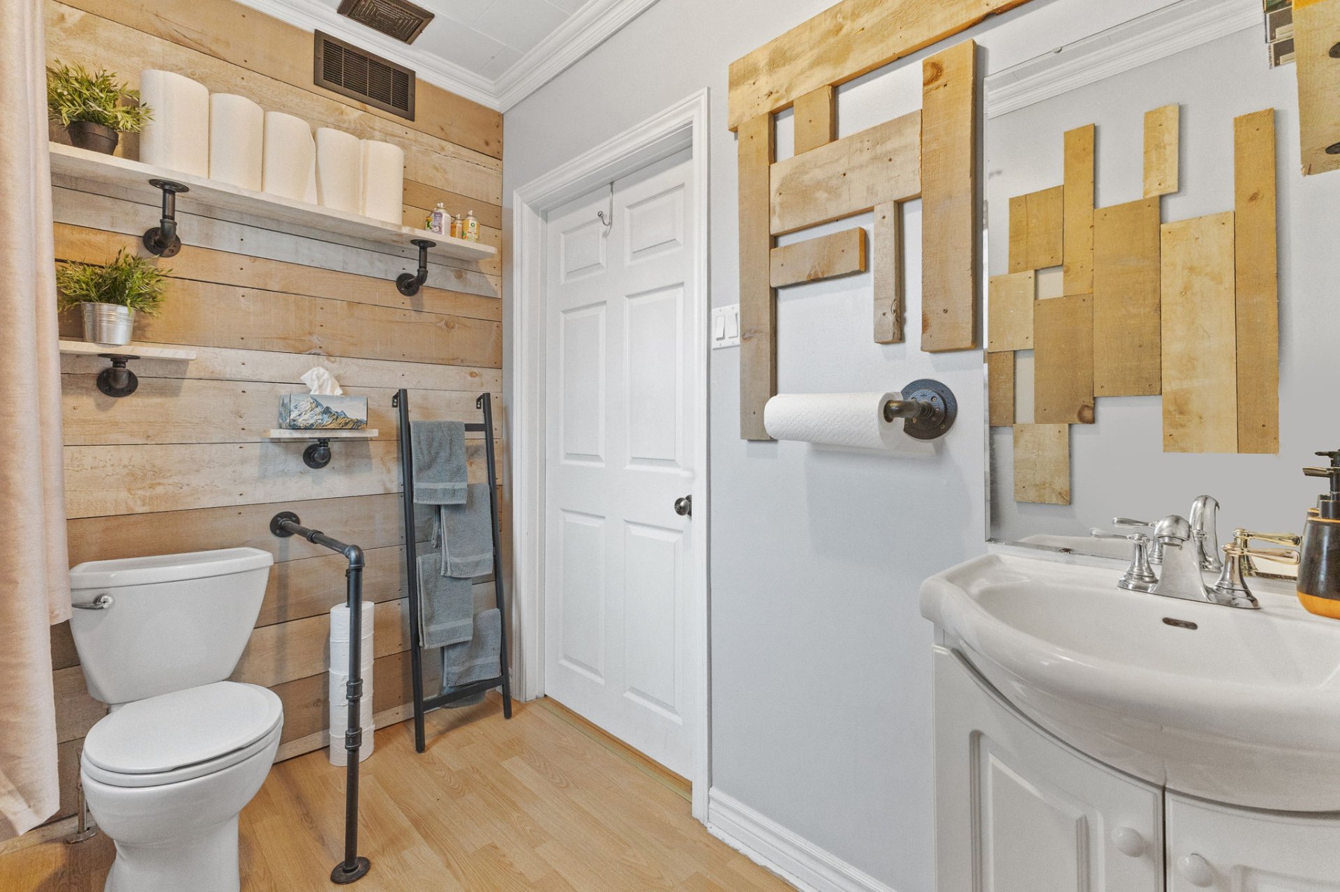 Powder room