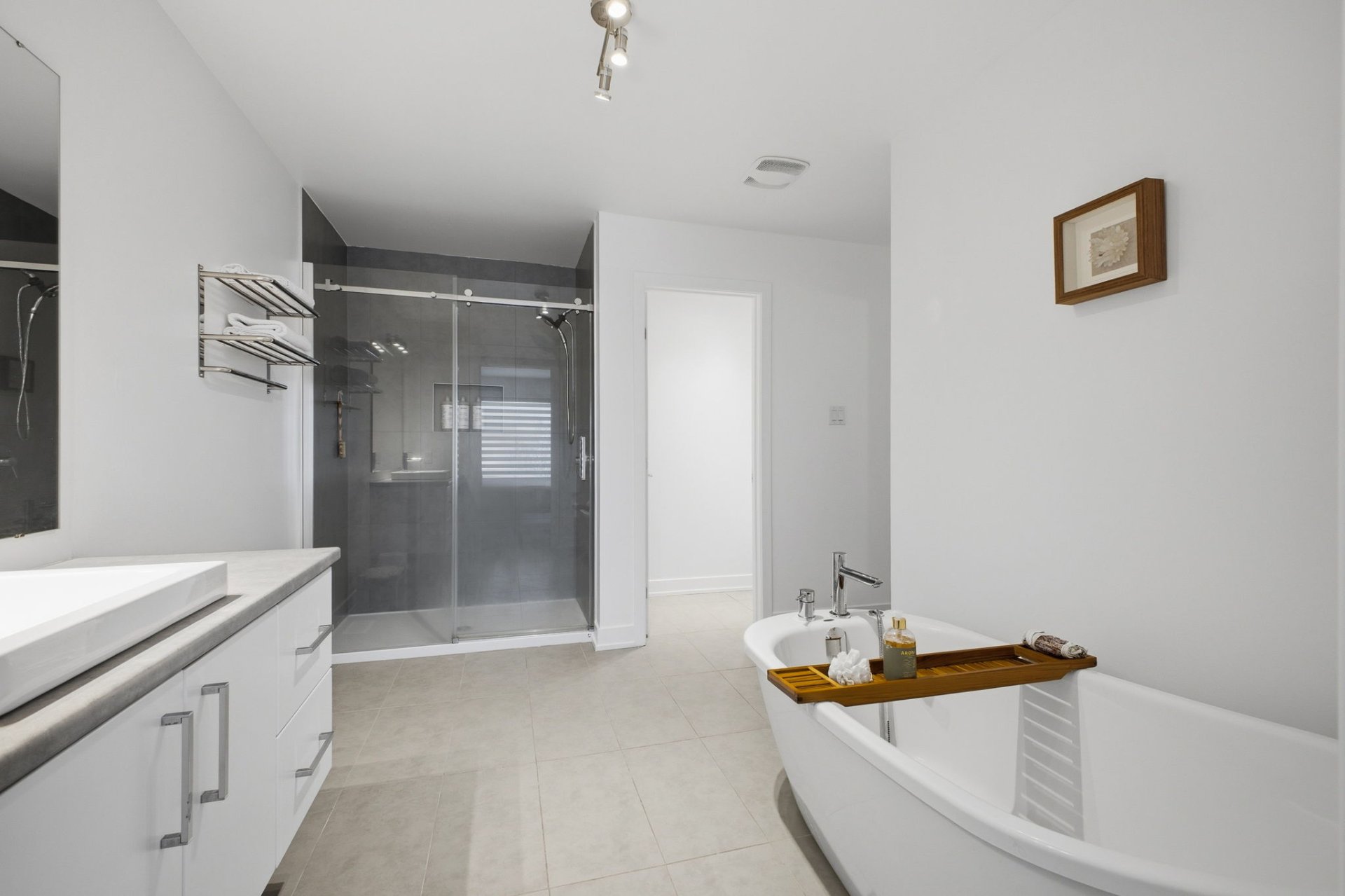Salle de bains attenante à la CCP