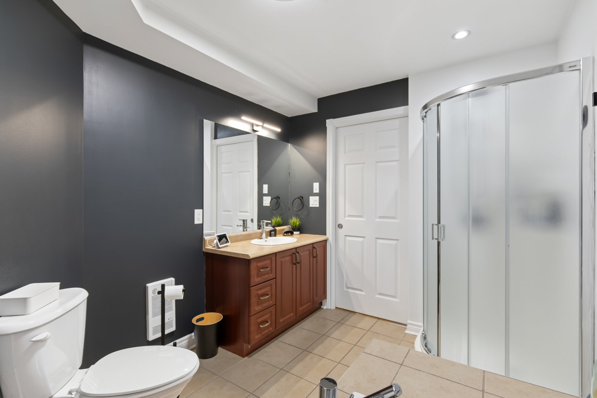 Salle de bains attenante à la CCP