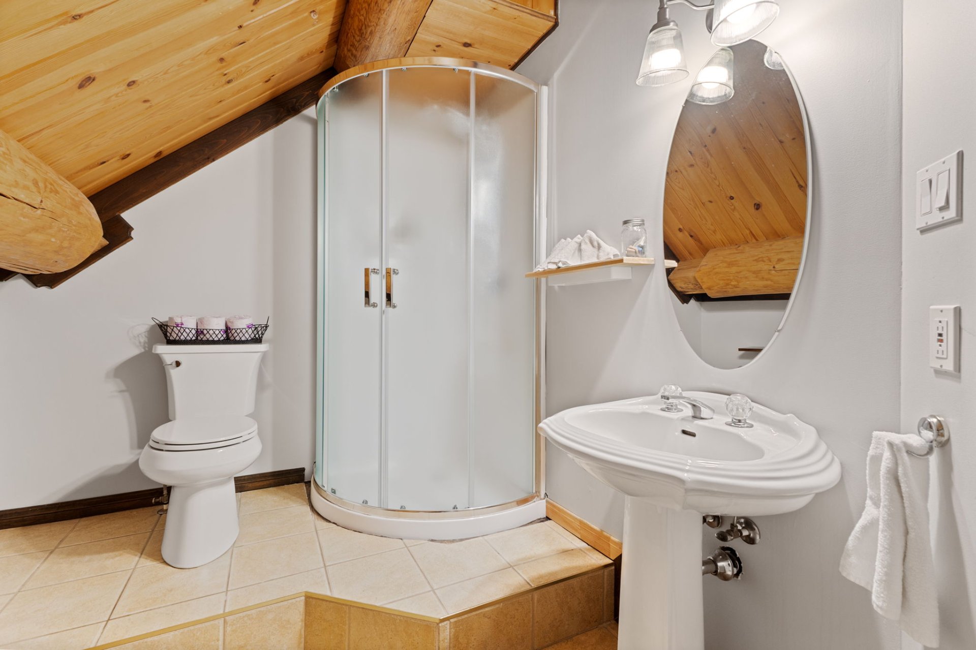 Salle de bains attenante à la CCP