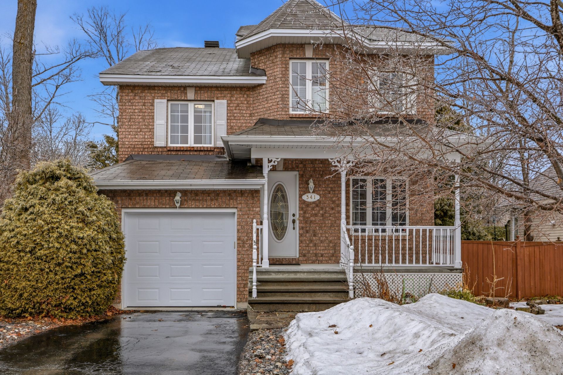 341 Rue Fred-Forsythe 