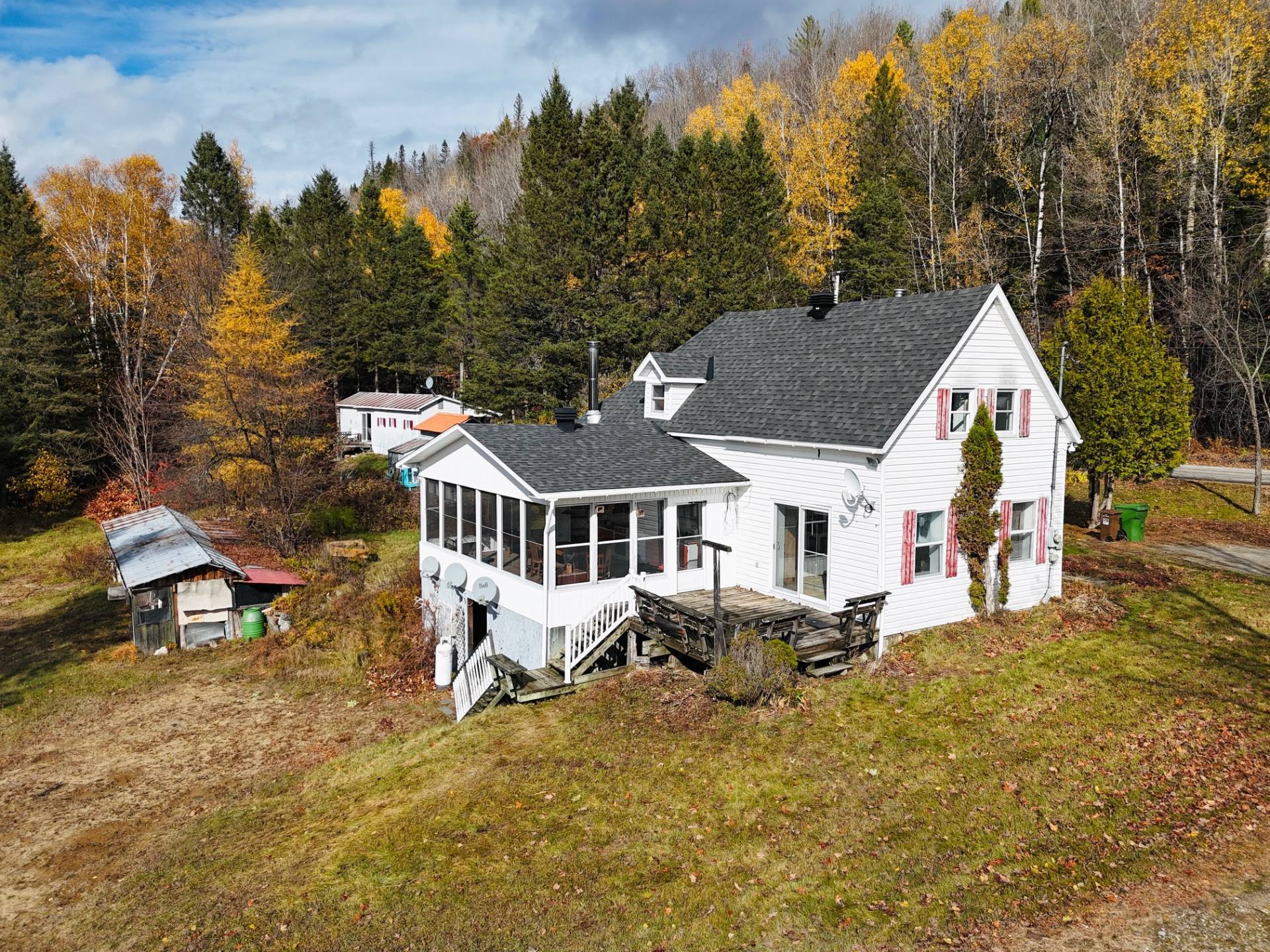 183 Ch. du Chevreuil-Blanc