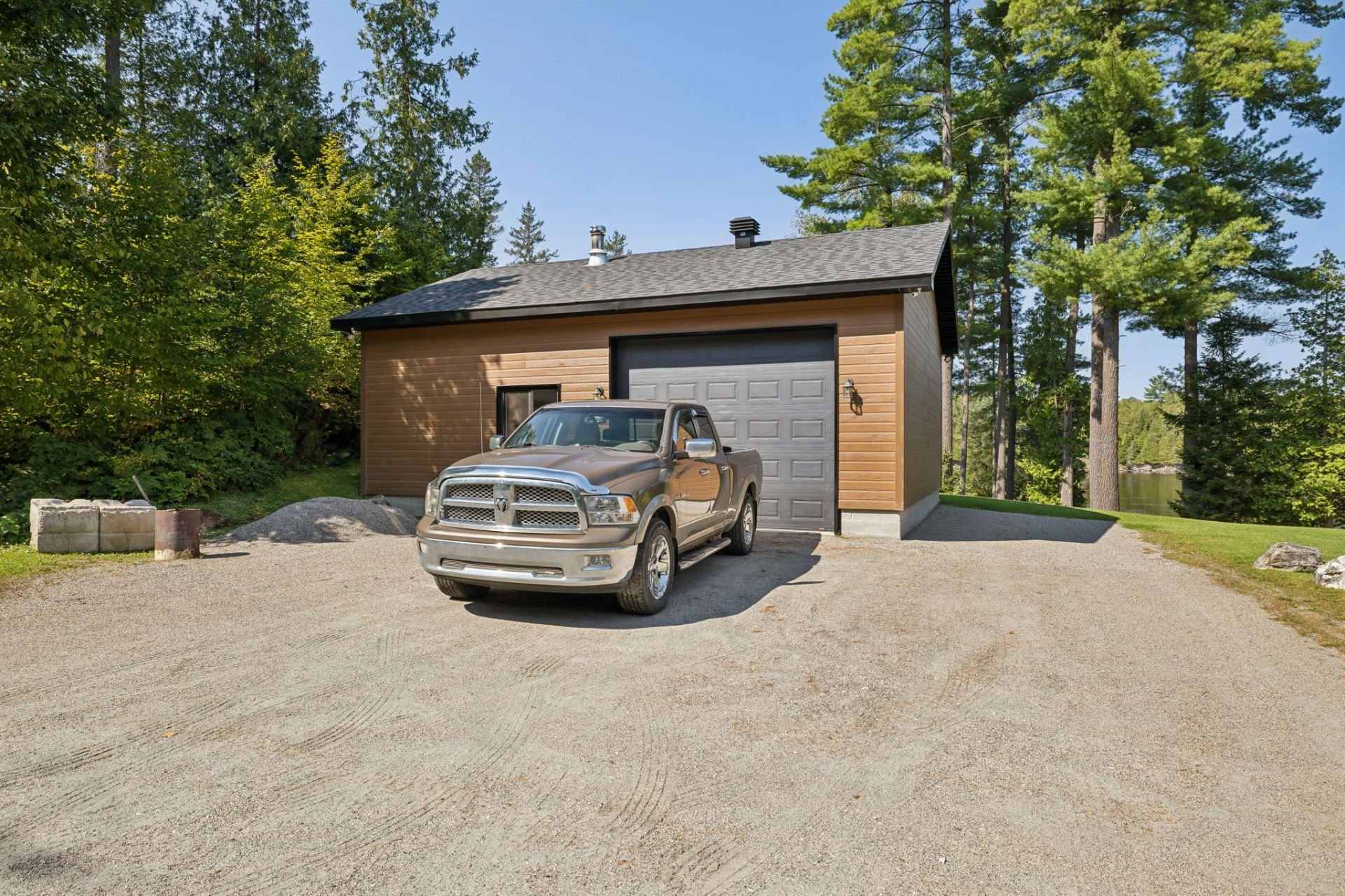 Garage