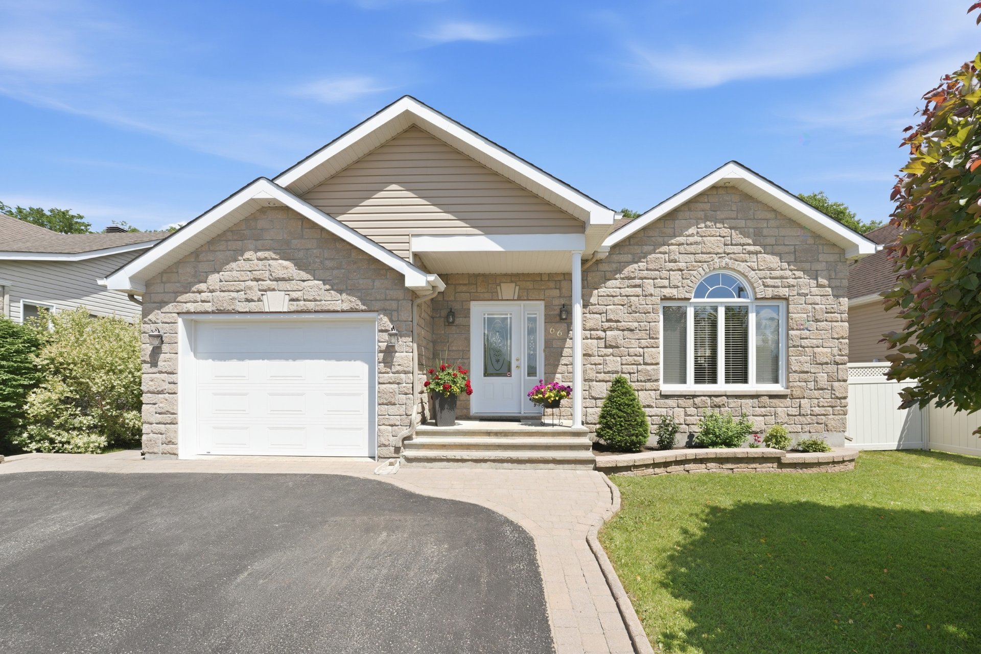 66 Rue Yvon-Lamontagne 
