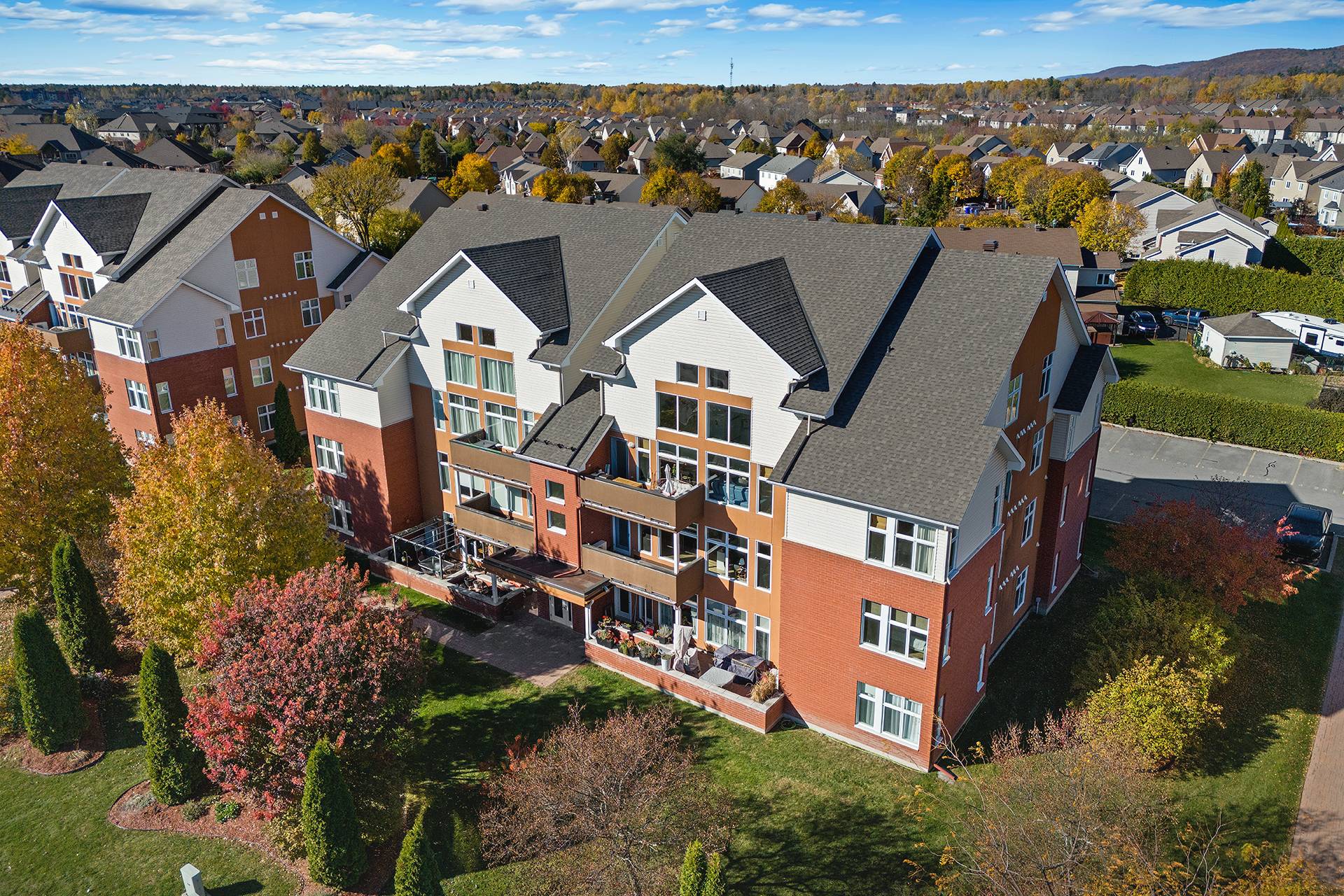 290 Boul. d'Europe 2