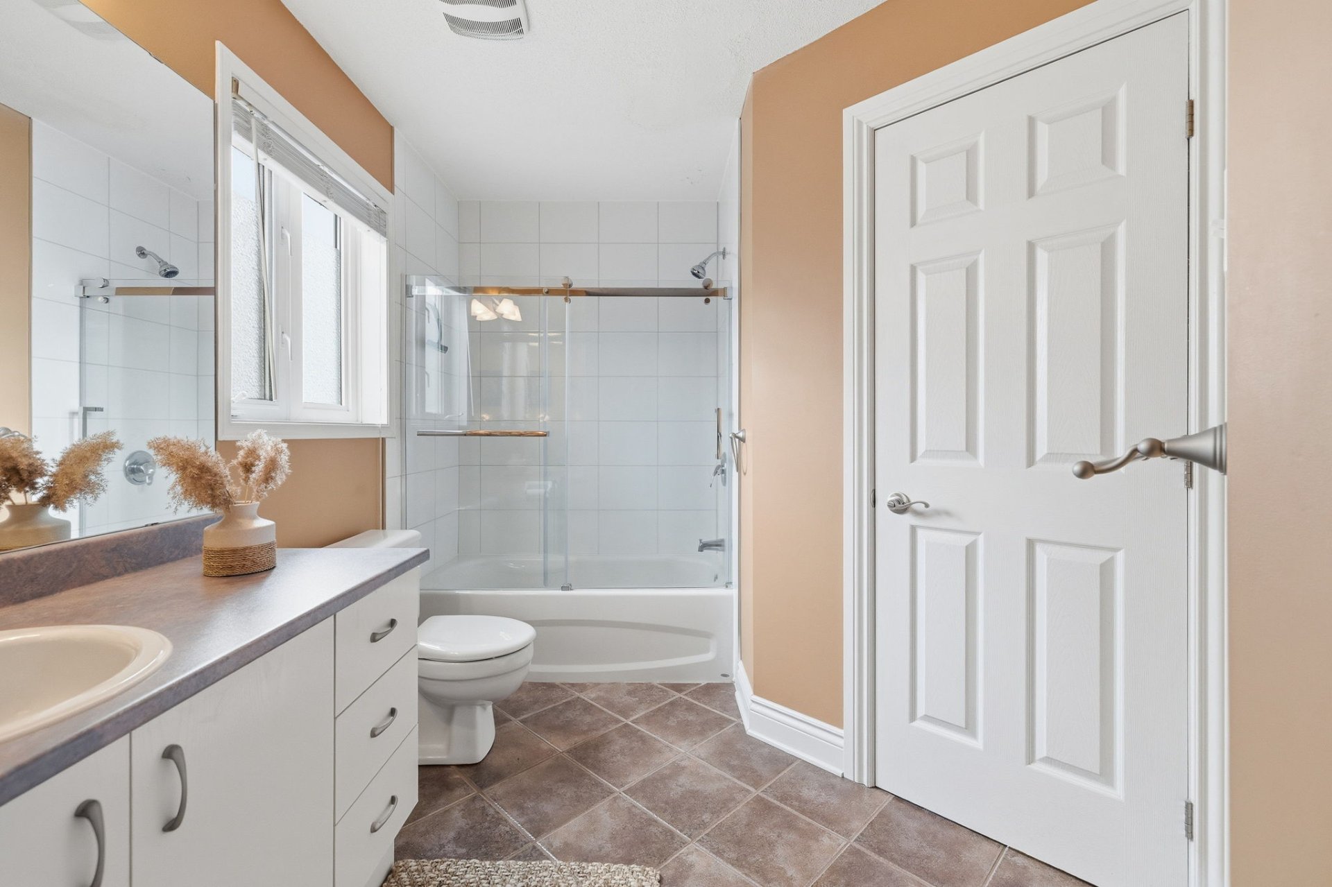 Salle de bains attenante à la CCP