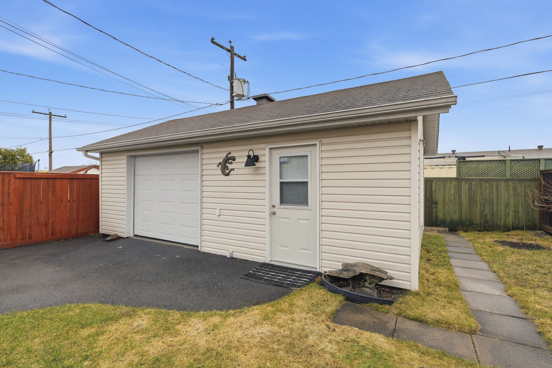 Atelier - Garage / atelier 16 x 24 porte de garage 8 pieds