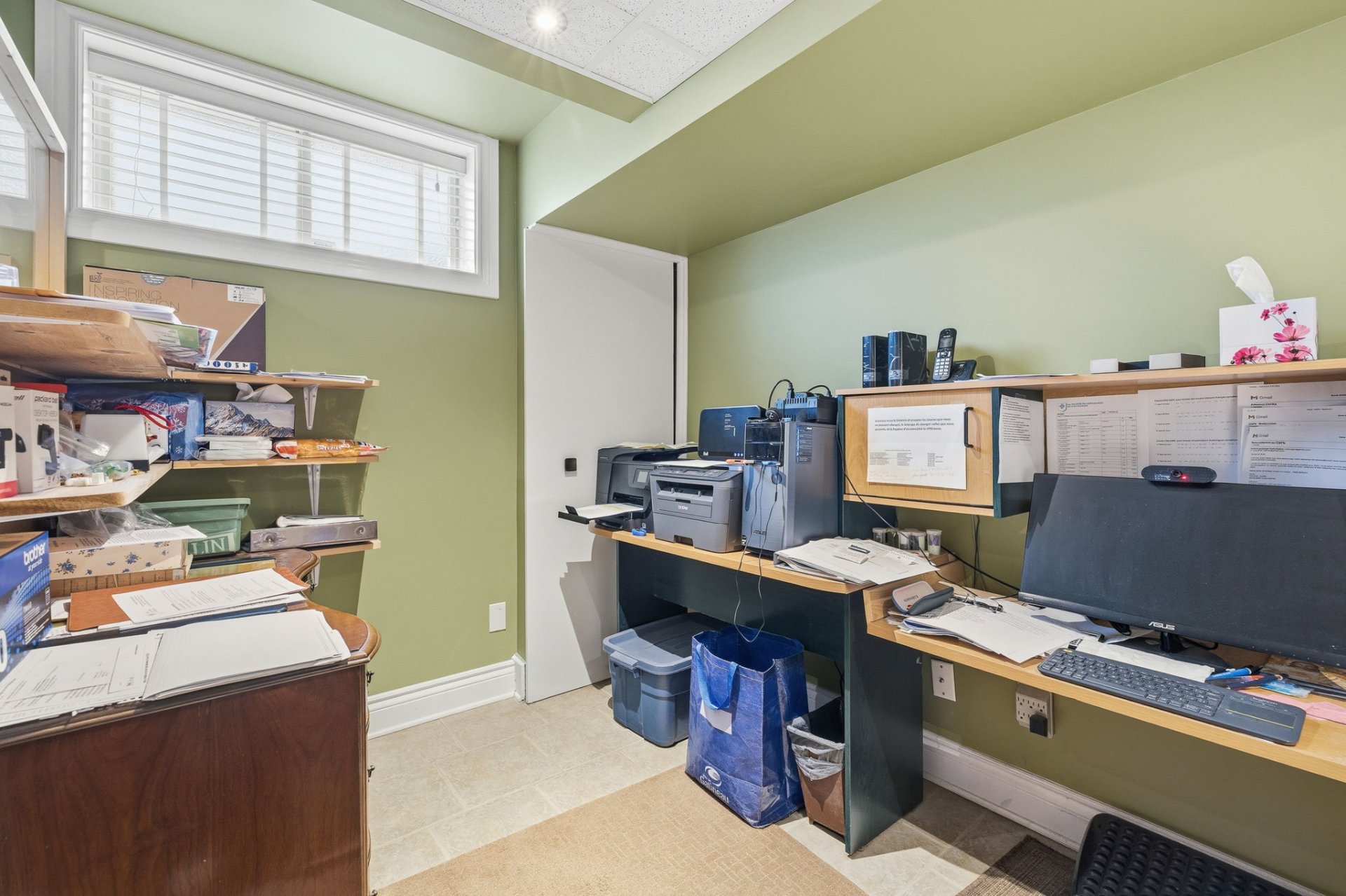 Bureau - Panneau séparant le bureau non fixe