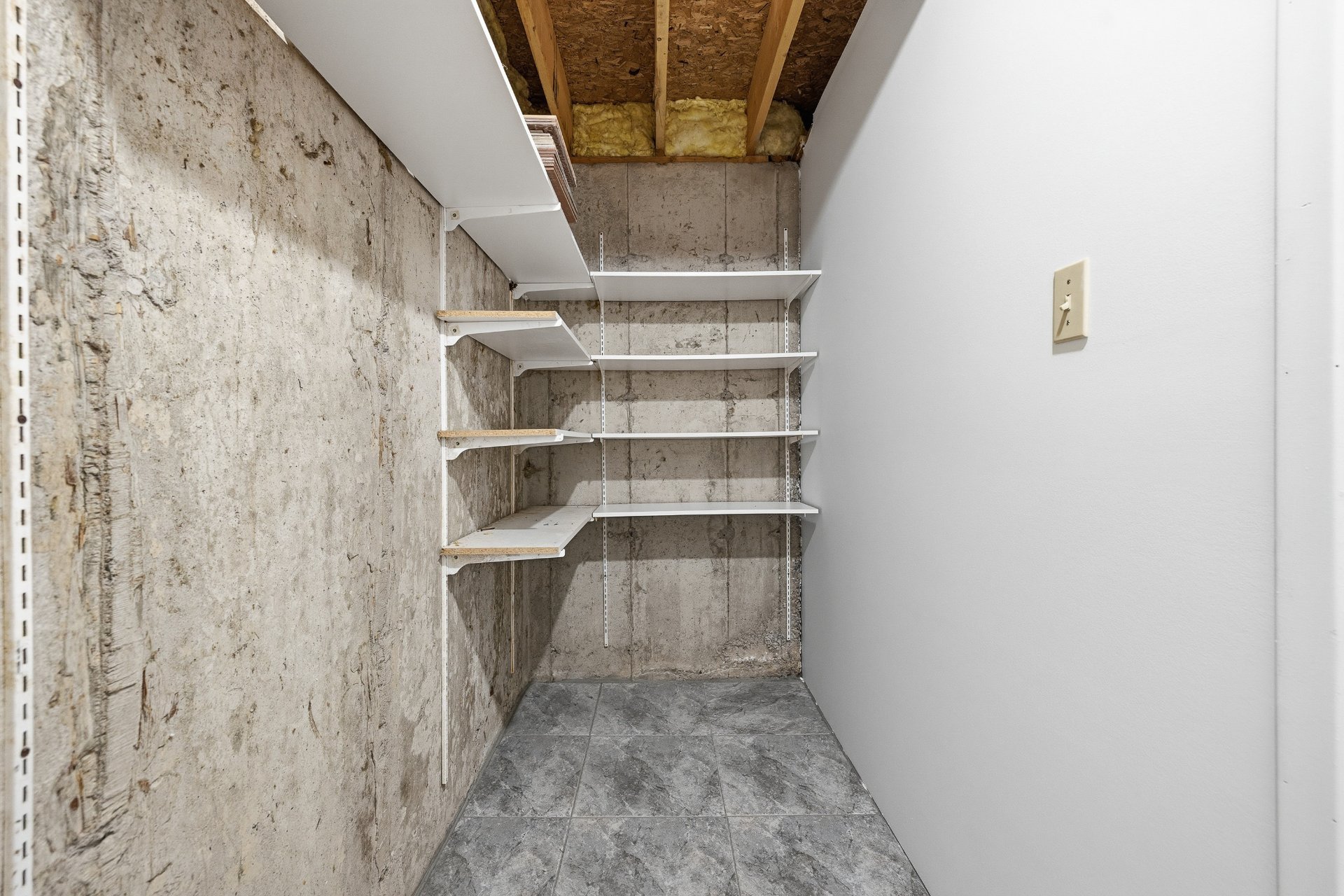Cave/ chambre froide