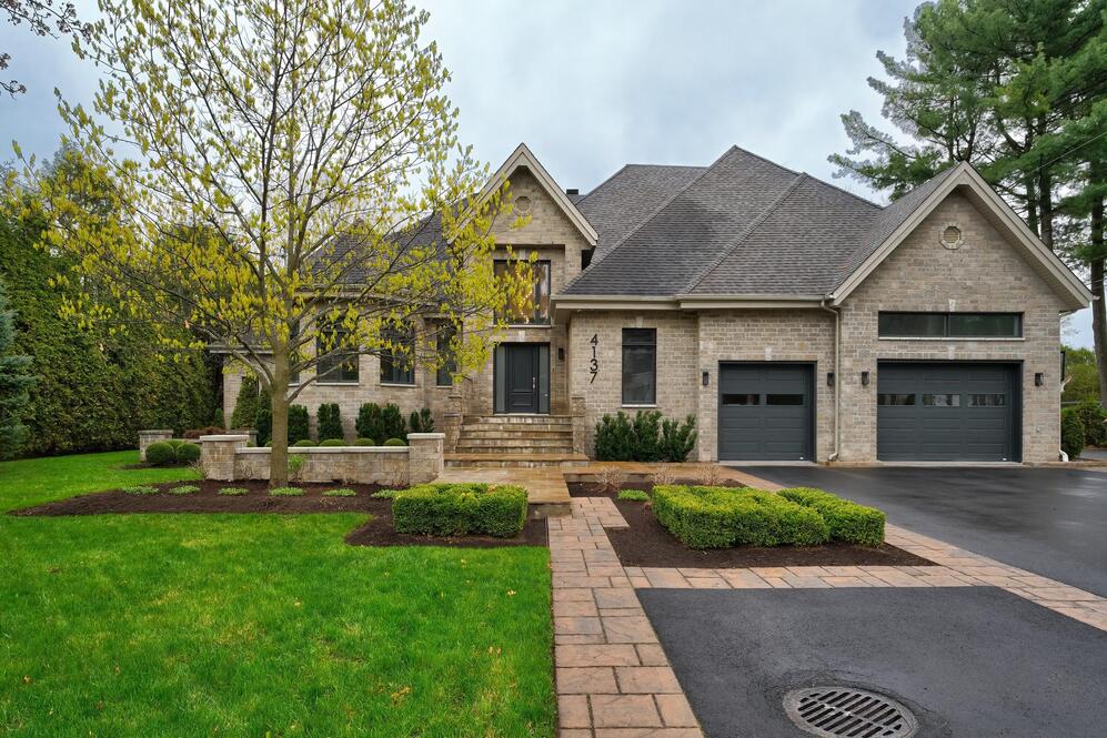 4137 Rue du Domaine 