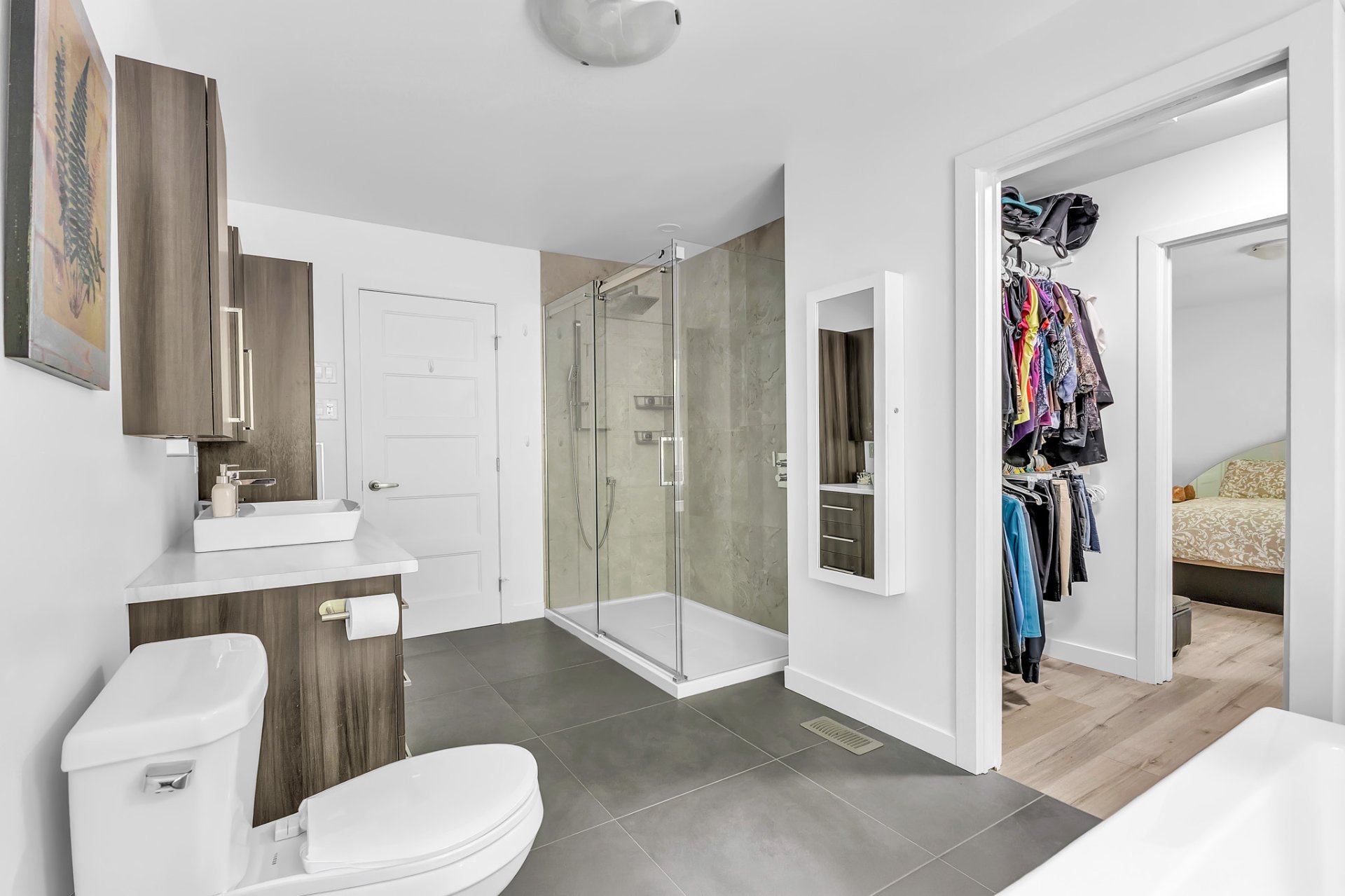 Ensuite bathroom