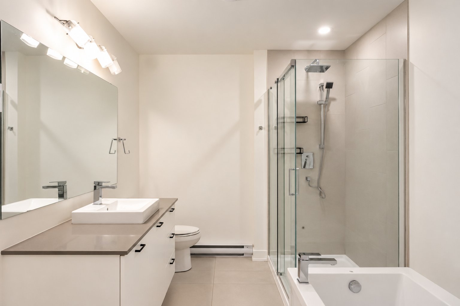 Ensuite bathroom