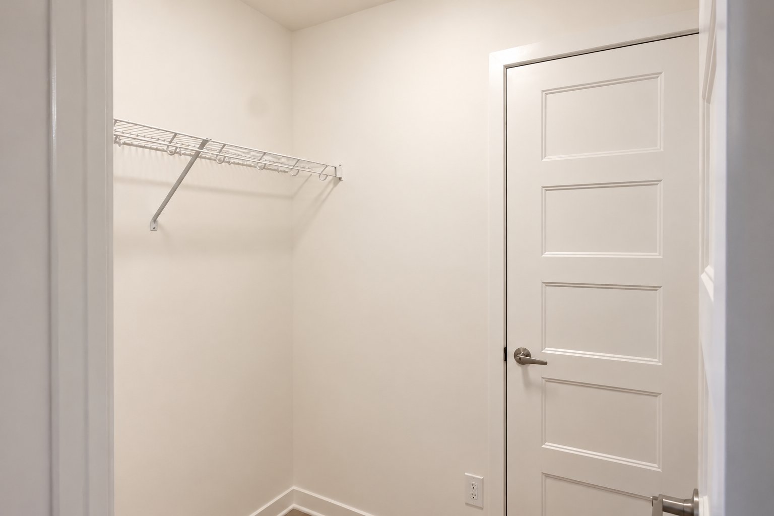 Walk-in closet