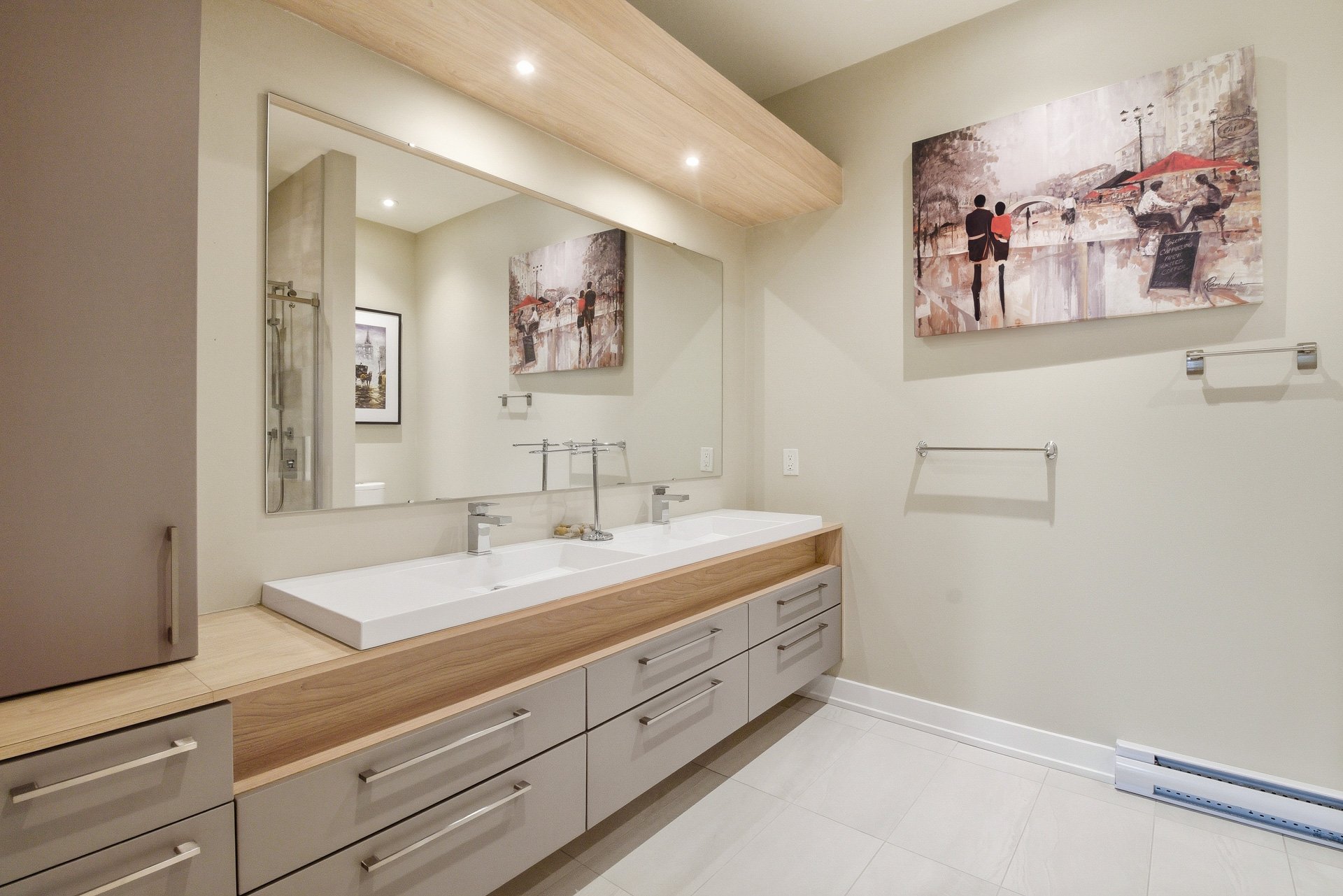 Salle de bains attenante à la CCP