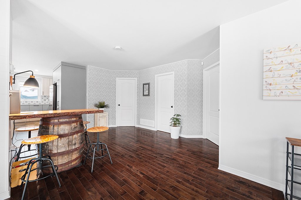 Autre - Bar, air ouvert pièce multifonctions