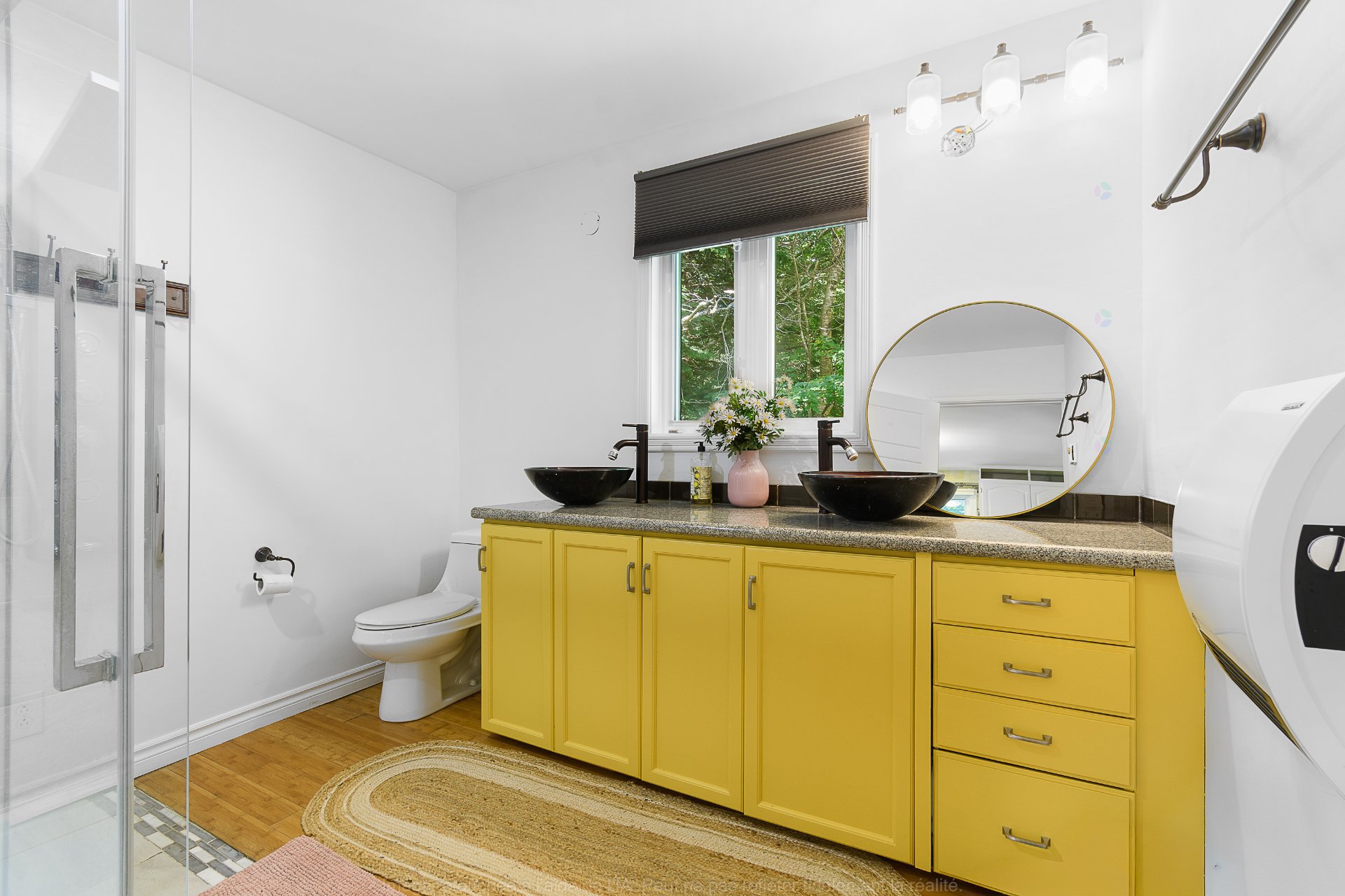 Ensuite bathroom