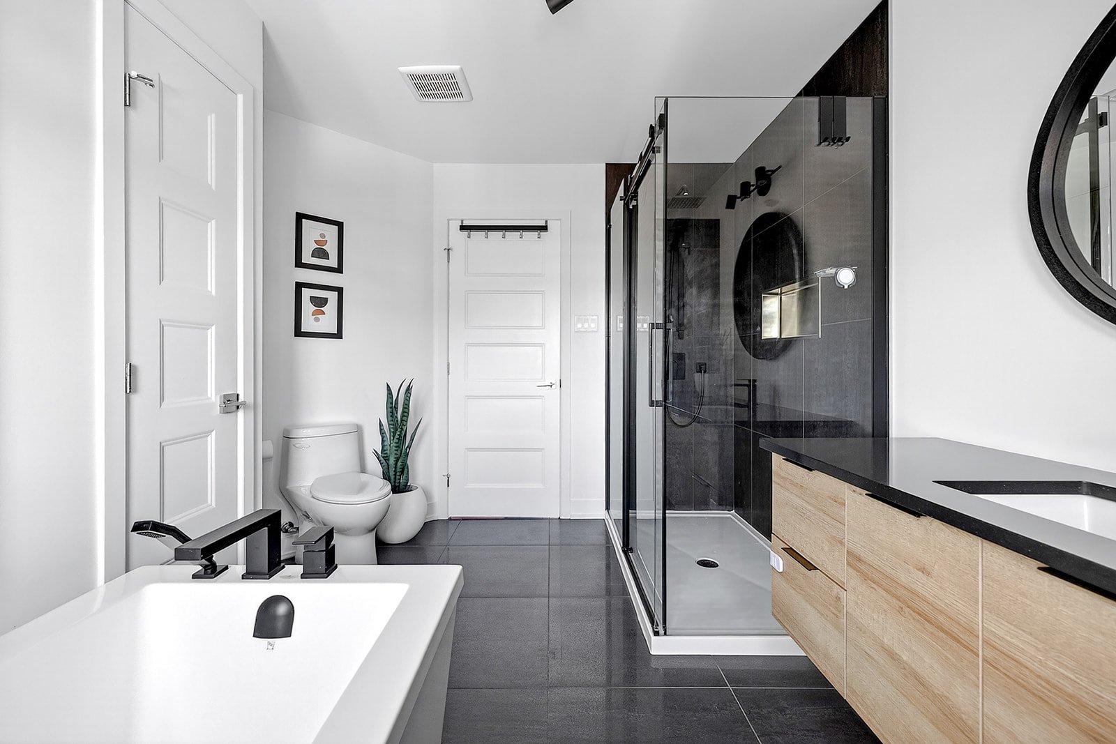 Salle de bains attenante à la CCP