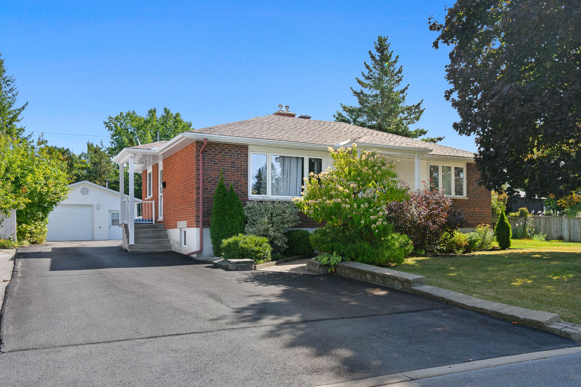 682 Rue Lahaie 