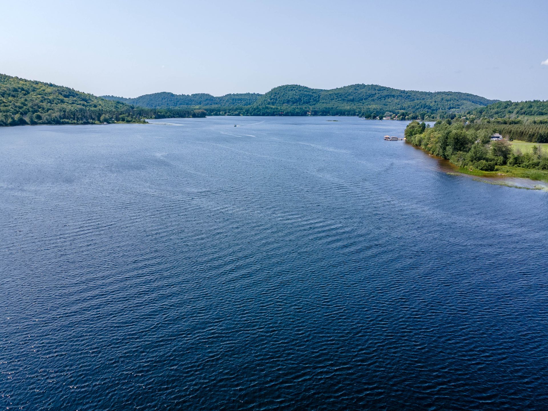 Accès au plan d'eau