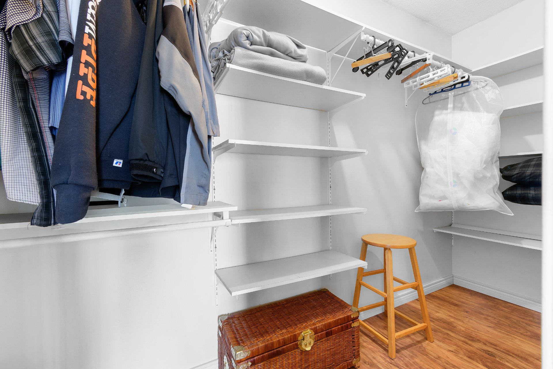 Walk-in closet