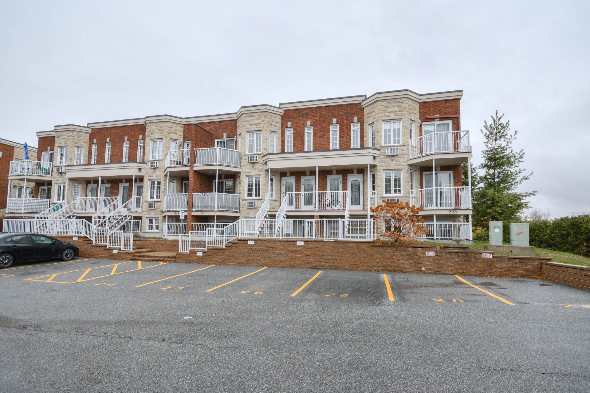 833 Boul. de la Cité 1