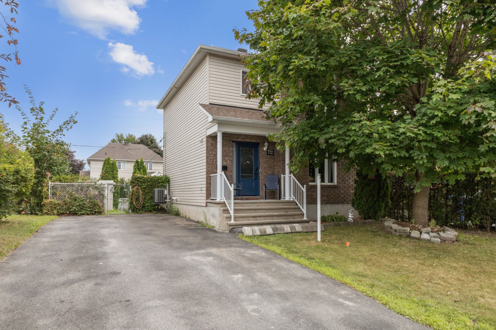 712 Av. du Cheval-Blanc 