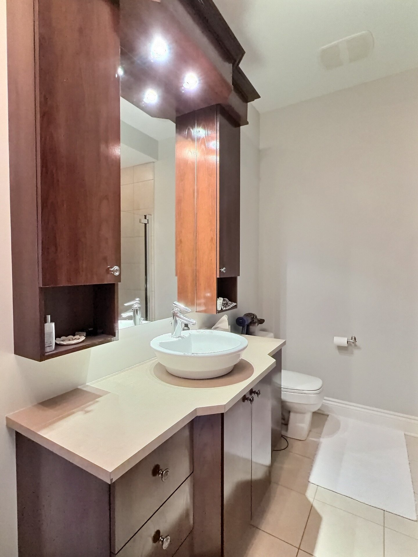 Salle de bains attenante à la CCP