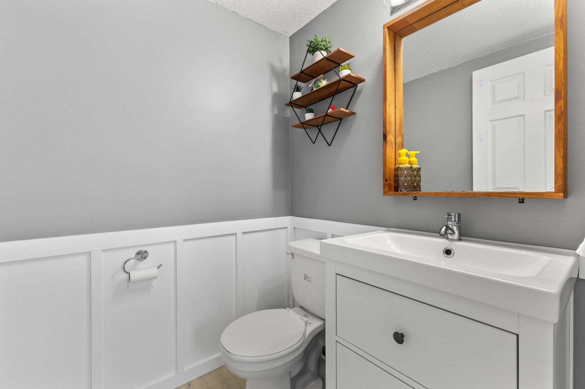 Powder room