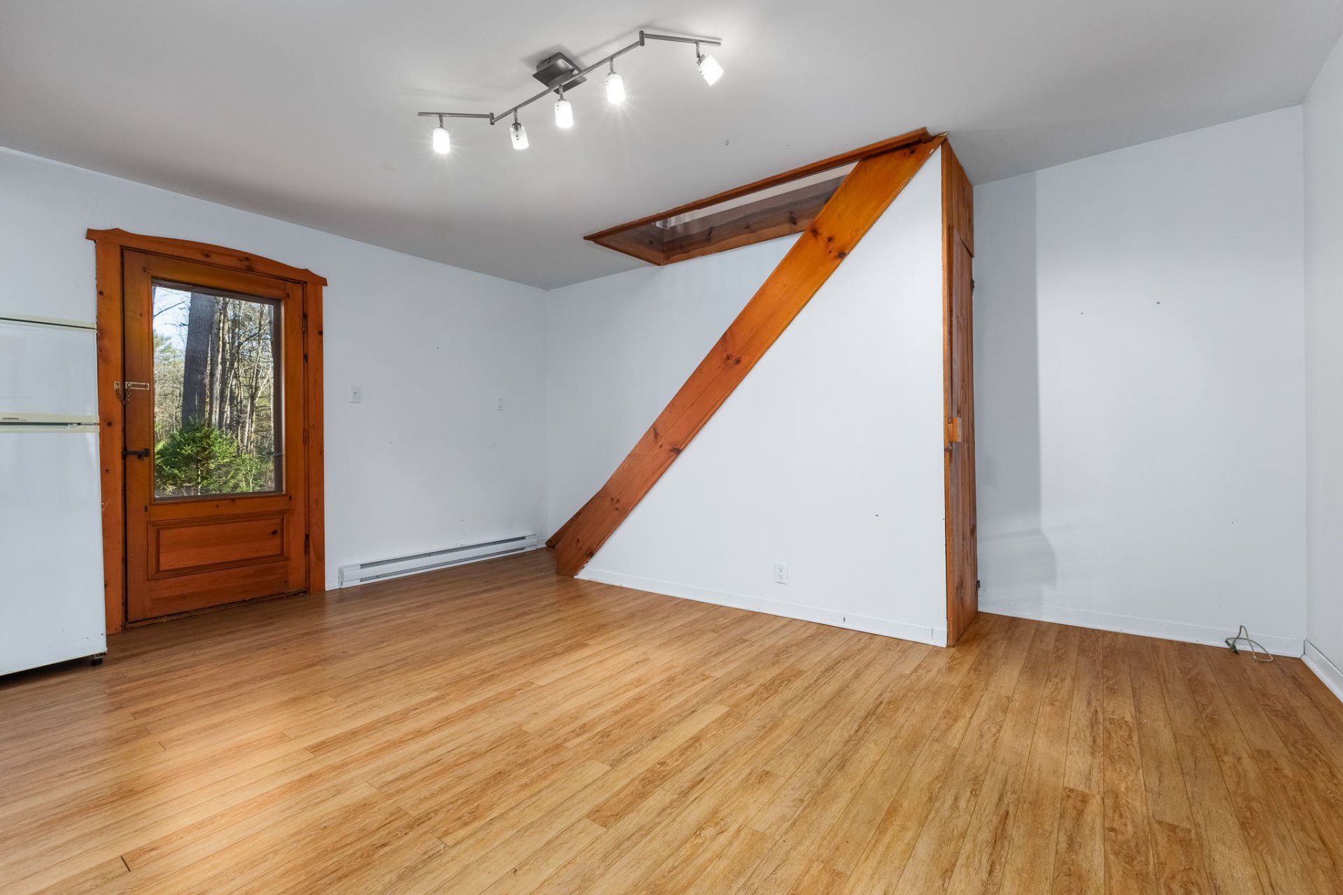 Intergenerational - Dining room