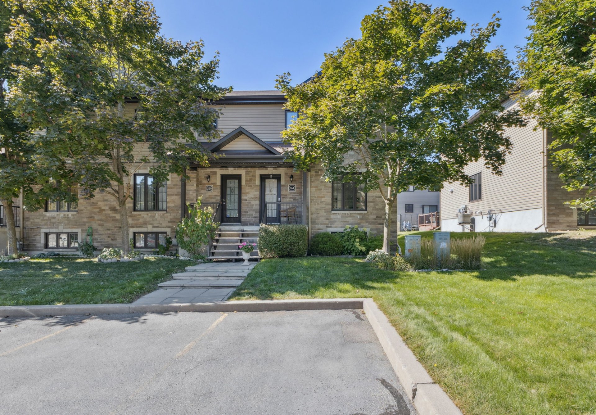 361Z Rue Jeannine-Grégoire-Ross 