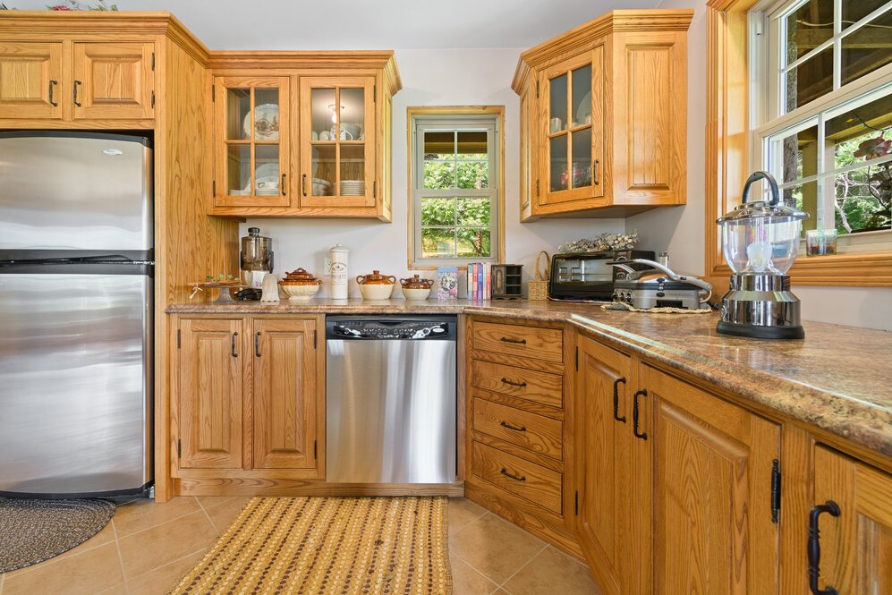 Kitchen - chain cabinet