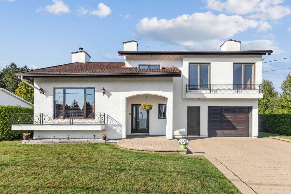 240 Rue Bissonnette 