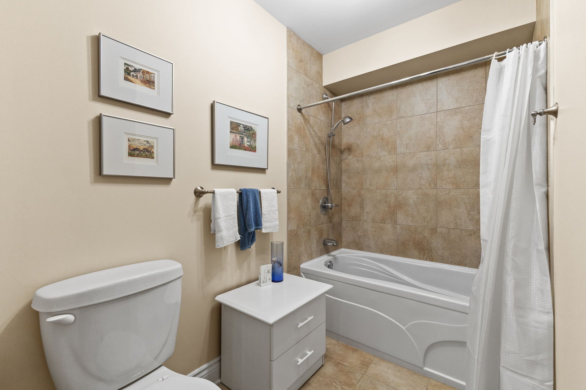 Salle de bains attenante à la CCP