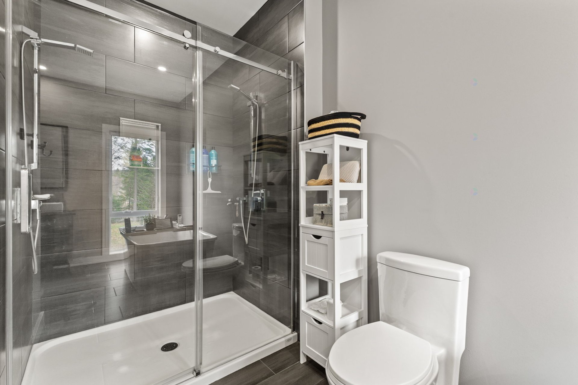 Ensuite bathroom