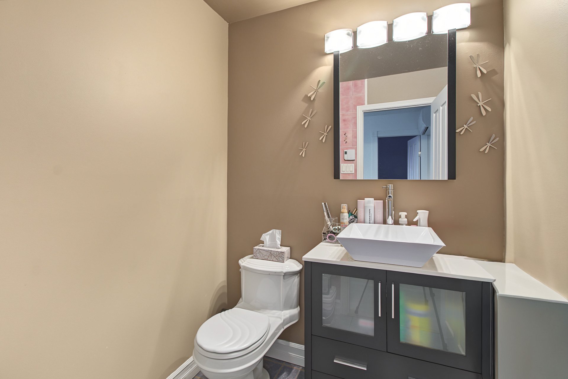 Powder room