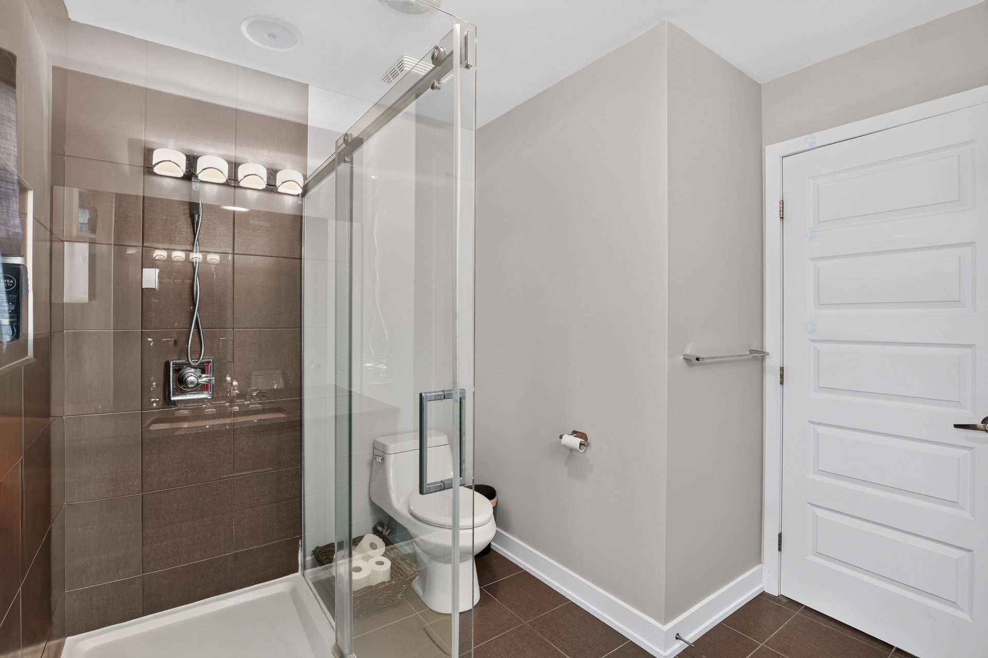 Ensuite bathroom
