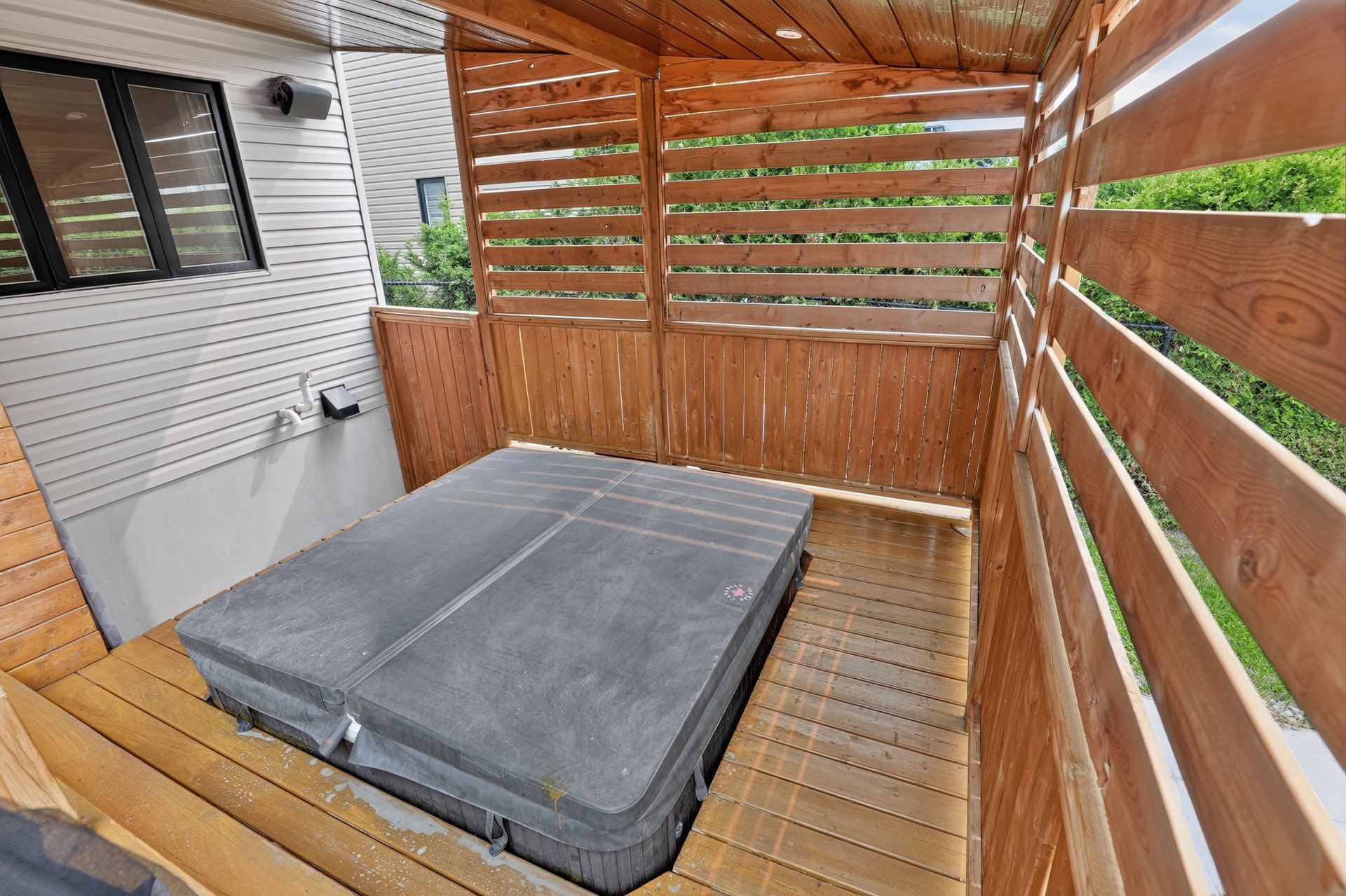 Hot tub