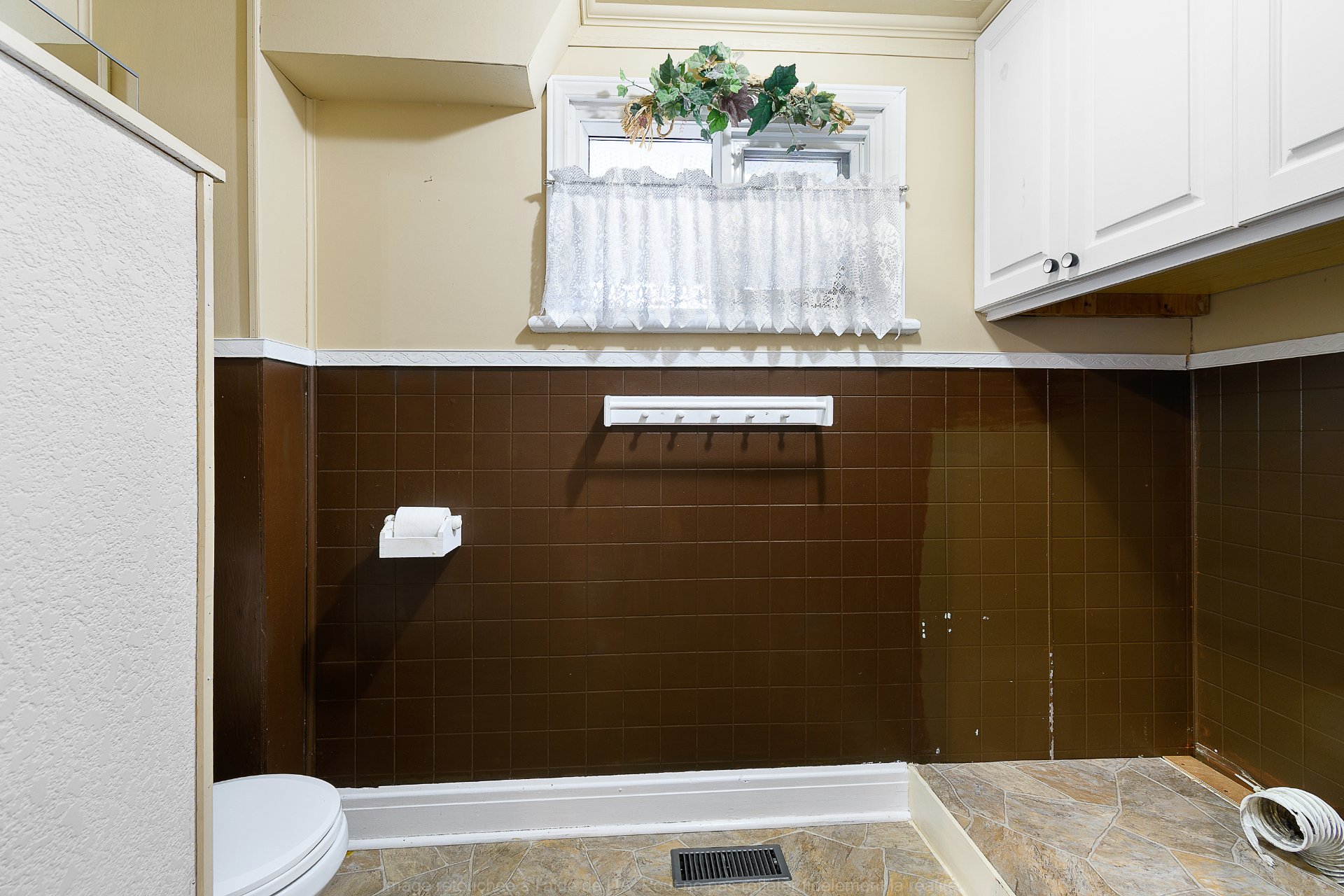 Powder room