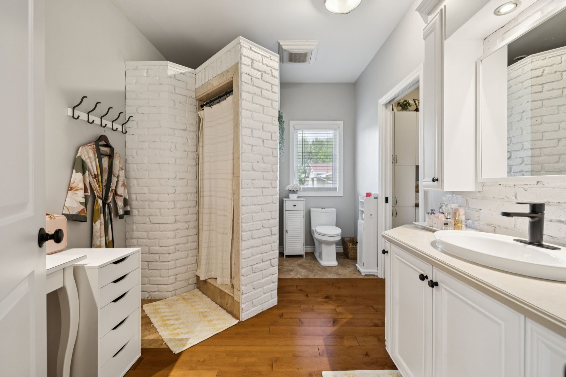 Salle de bains attenante à la CCP