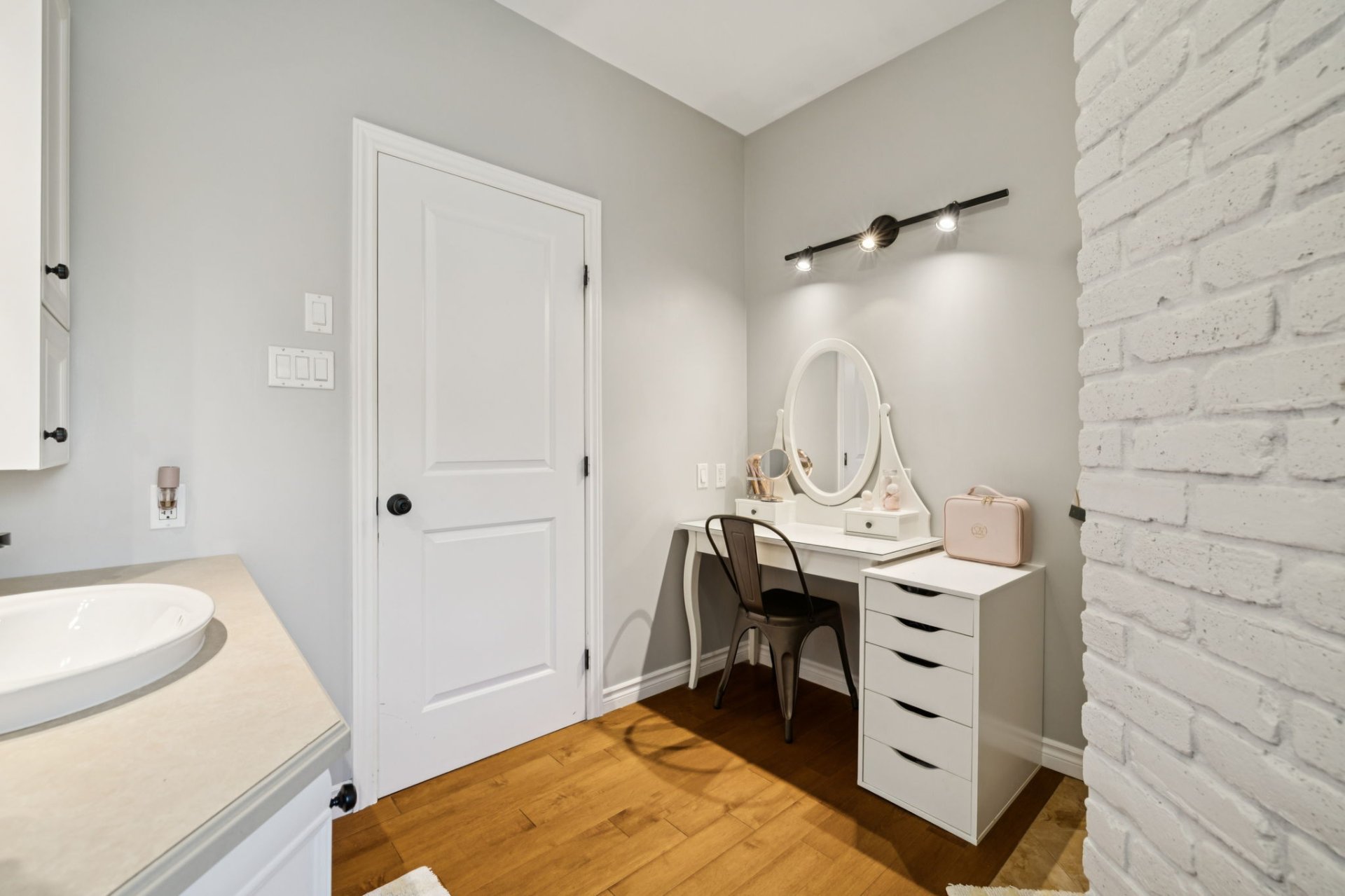 Salle de bains attenante à la CCP