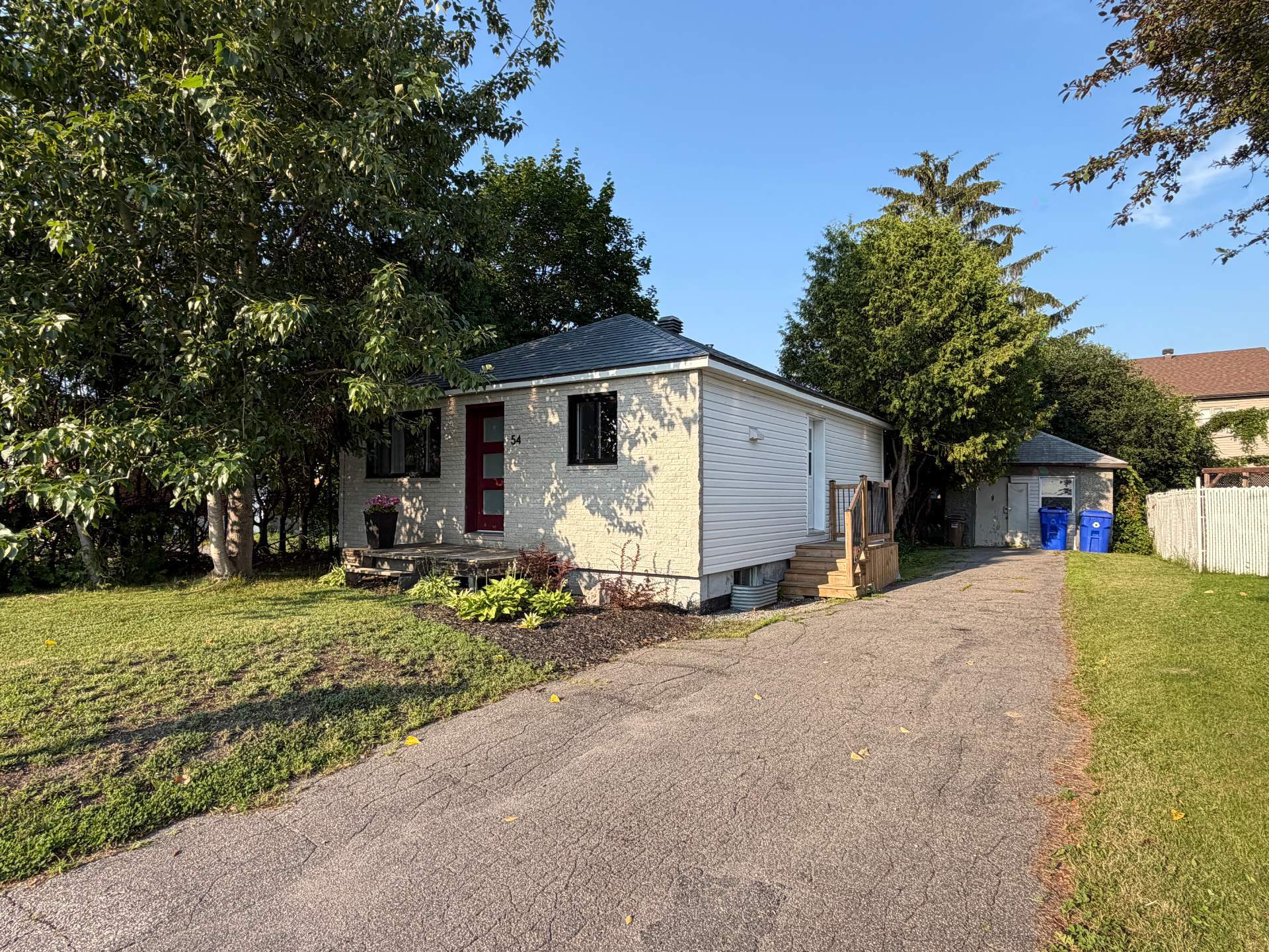 54 Rue St-Josaphat 