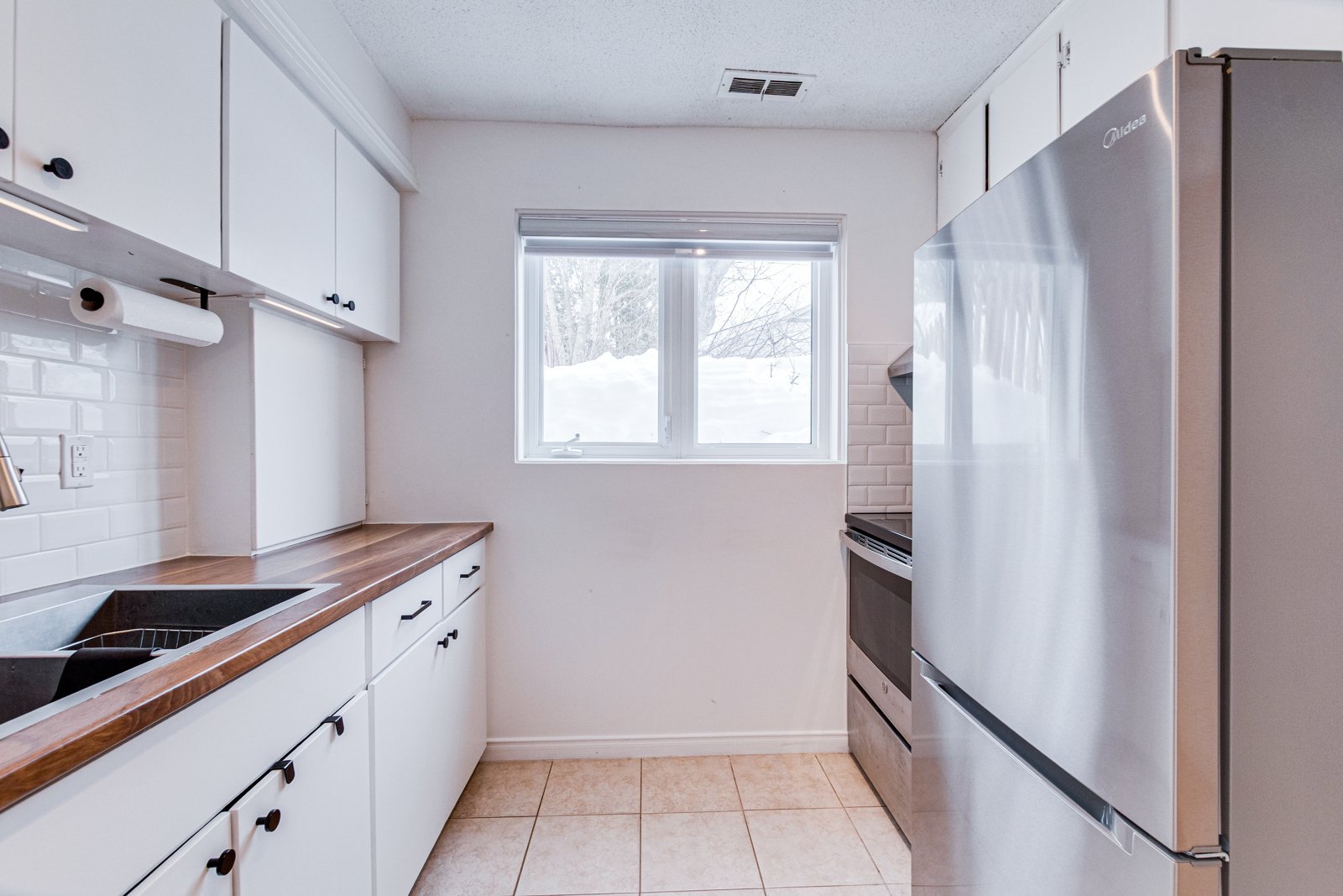 Kitchen - For information. No inside pictures available.