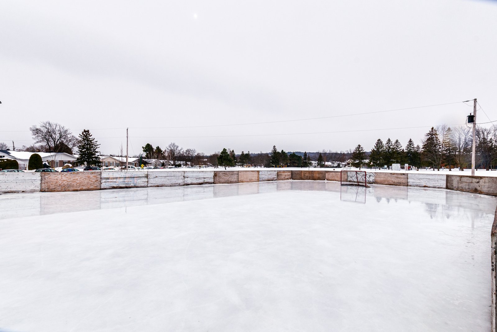 Nearby - Des Ormes park skating rink