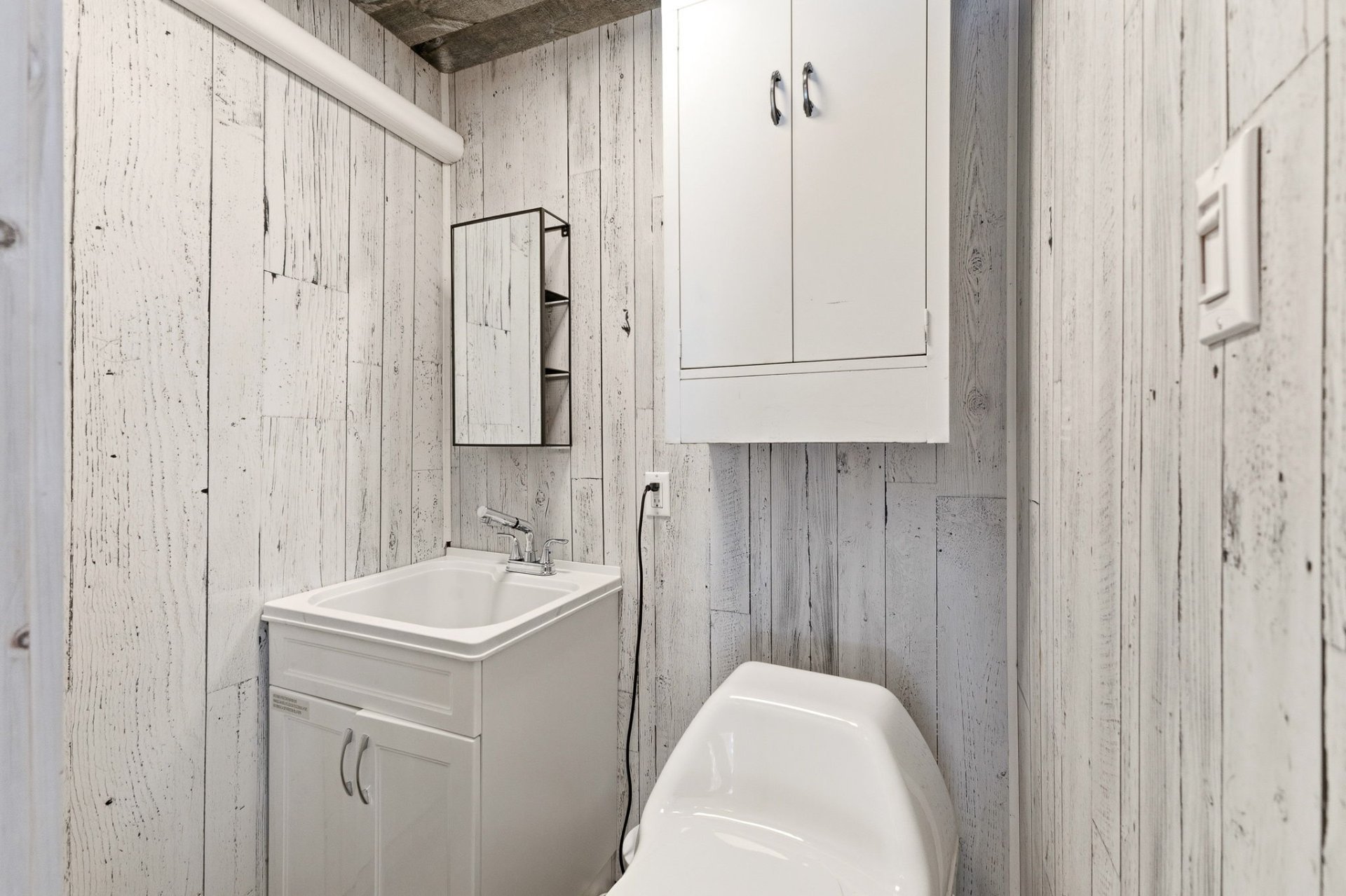 Powder room