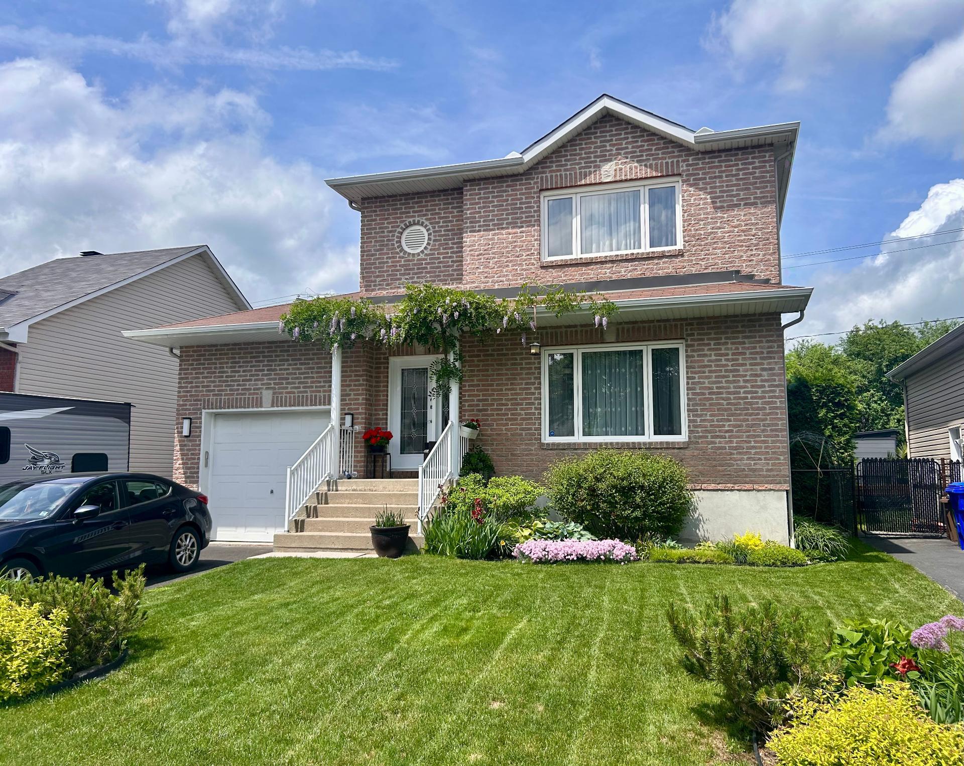 607 Av. des Tilleuls 